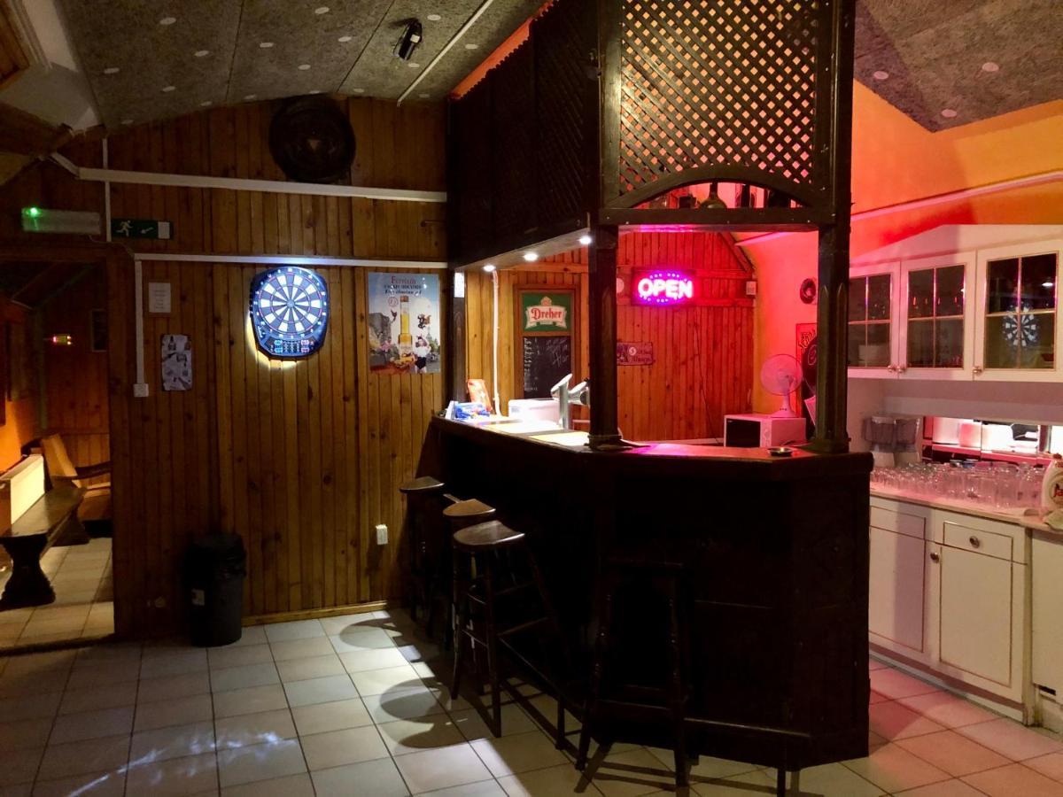 בודפשט Whole Basemenet Former Pub4 Stag Do/Hen Party מראה חיצוני תמונה